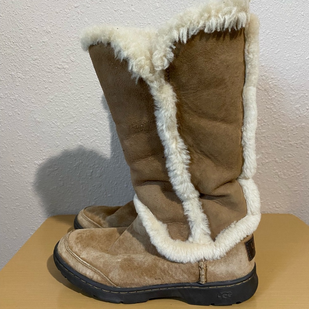UGG Australia Katia Tall Chestnut Tan Sherpa Lined Boots Size 5 - Picture 3 of 7